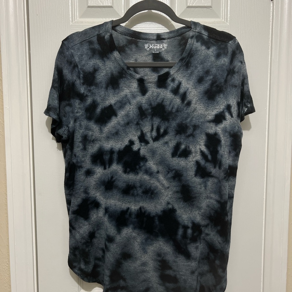 Mudd Navy and Gray Tie-Dye Short Sleeve T-Shirt